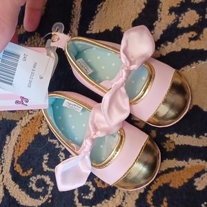 Toddler girls soft shoes